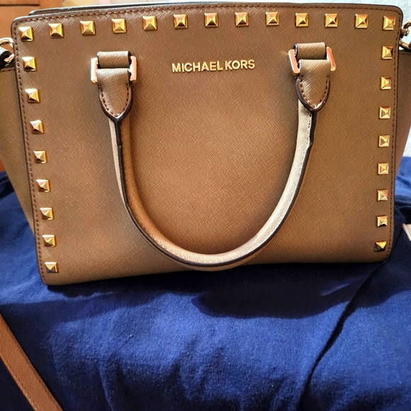 MICHAEL KORS PURSE - Picture 1 of 4